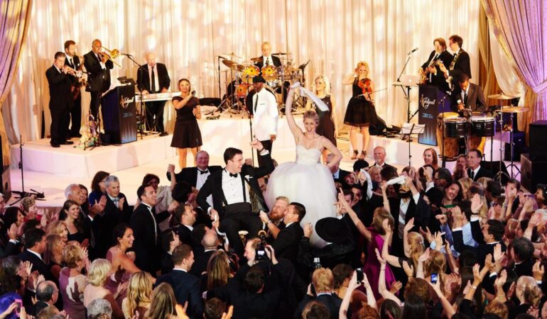 Hadirkan Musisi Top, Berikut 4 Tips Jitu Menemukan Band Indonesia Termurah